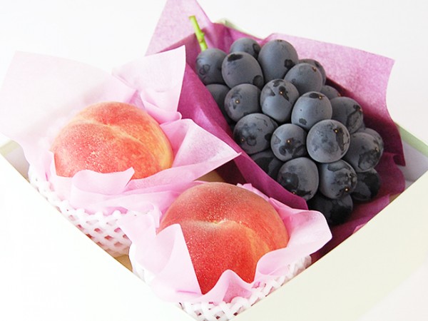 山梨県　モモ　ブドウ