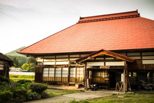 福島県　昭和村　古民家ゲストハウス　とある宿